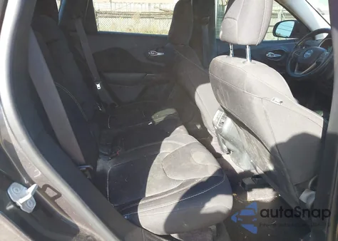 2016 Jeep Cherokee Latitude из США, поврежденный, VIN 1C4PJMCB5GW345869